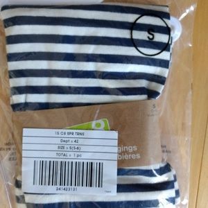 NWT Girls navy/white stripped leggings